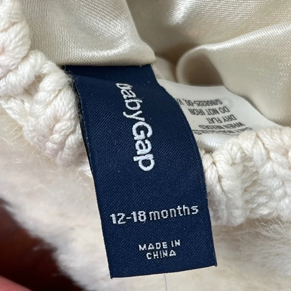 BabyGap Faux Fur Beret Hat Ivory Cream Pom-Pom 12-18 Months NWT 868325-00